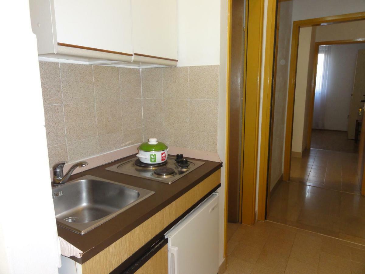 Nice And Cozy Apartment Ferry In ميدولين المظهر الخارجي الصورة