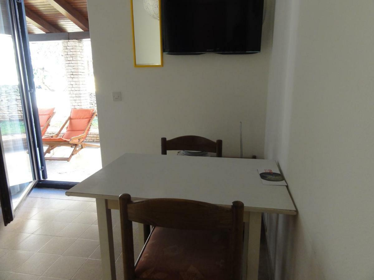 Nice And Cozy Apartment Ferry In ميدولين المظهر الخارجي الصورة