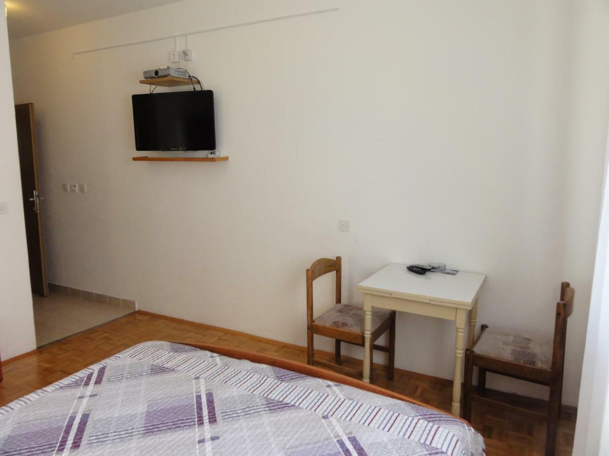 Nice And Cozy Apartment Ferry In ميدولين المظهر الخارجي الصورة