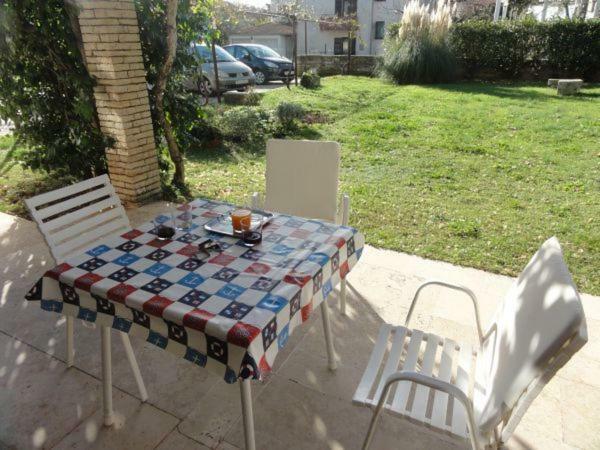 Nice And Cozy Apartment Ferry In ميدولين المظهر الخارجي الصورة